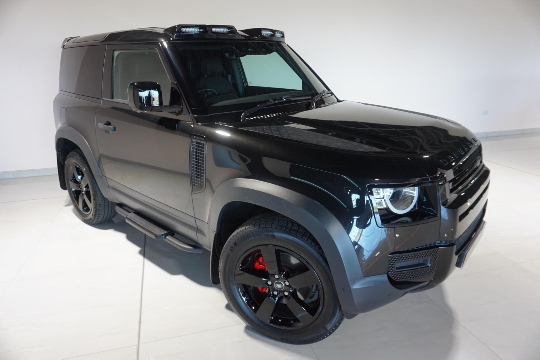 Land Rover Defender 90 3.0 D250 MHEV Hard Top SUV 3dr Diesel Auto 4WD SWB Euro 6 (s/s) (250 ps)